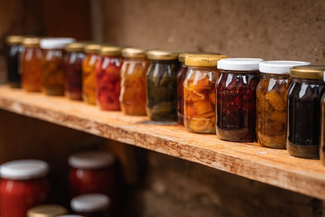 Einkochen, Einlegen, Fermentieren: Was mit der Tomaten- und Zucchini-Schwemme im August wirklich hilft